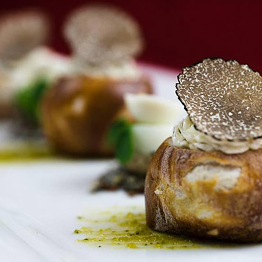 Szarvasgombás étel